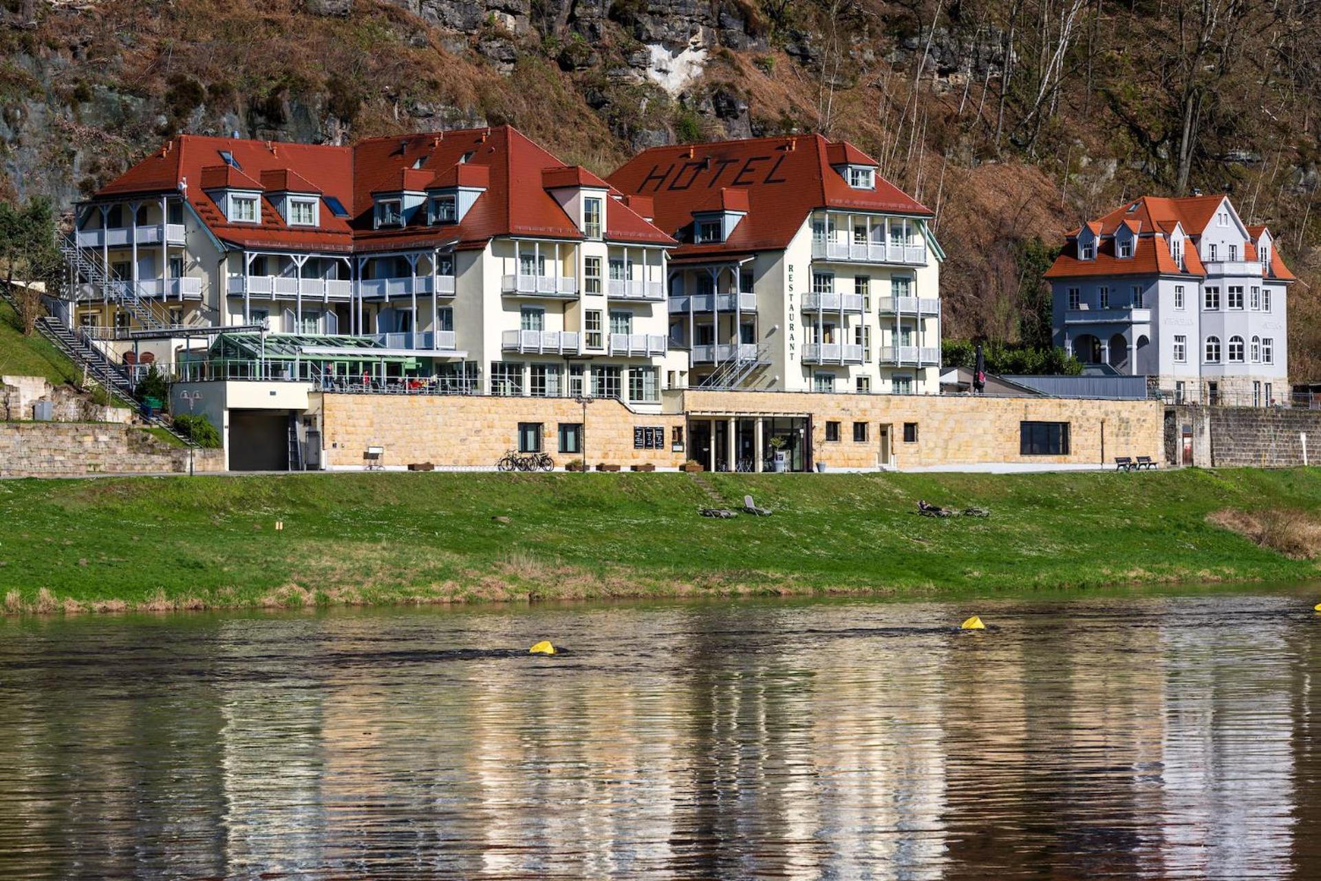 Steiger Hotel Elbschlosschen ราทเอิน ภายนอก รูปภาพ